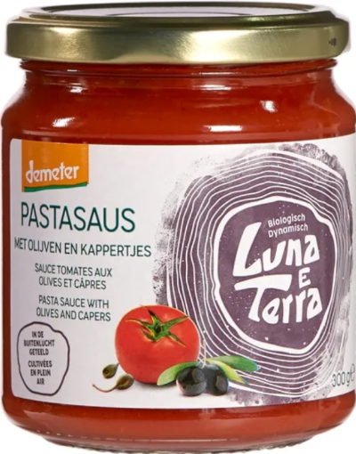 Picture of ORGANIC MATTERS TOMATES SAUCE WITH OLIVES CAPERS 300G