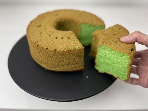 Picture of PANDAN CHIFFON CAKE MBAKE