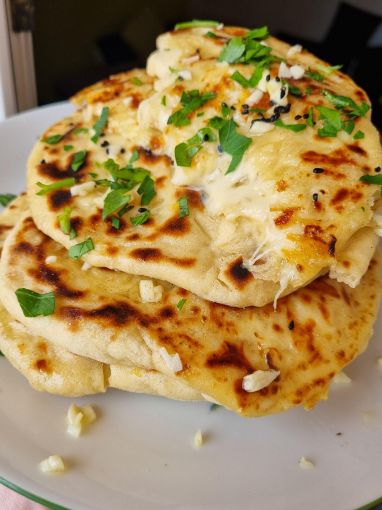 Picture of CHEESE NAAN X 4 PCS- ROYAL DELIGHT